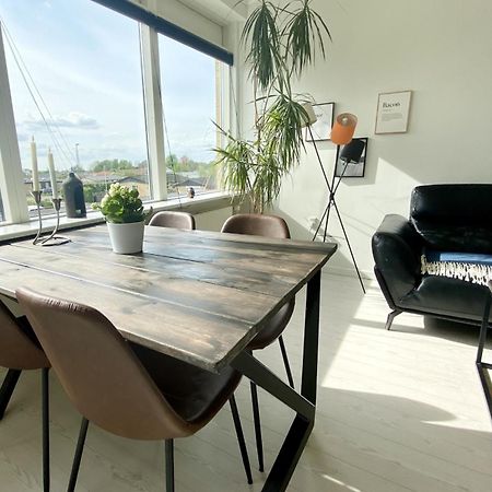 רנדרס New Apartment - Close To City Center מראה חיצוני תמונה